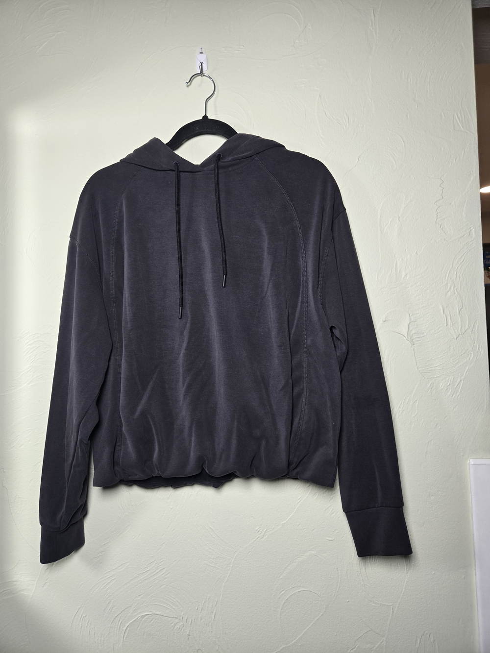 Athleta Women's Black Cropped Pullover Hoodie Size Small Petite